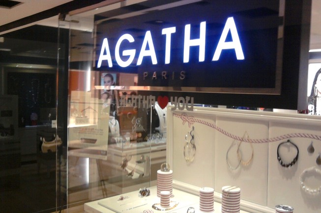 Agatha propose la e-réservation de bijoux de mode