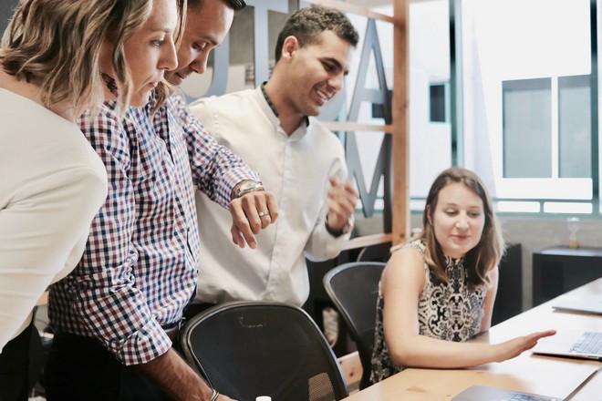 La demande en compétences IA vient surtout d’autres services que l’informatique