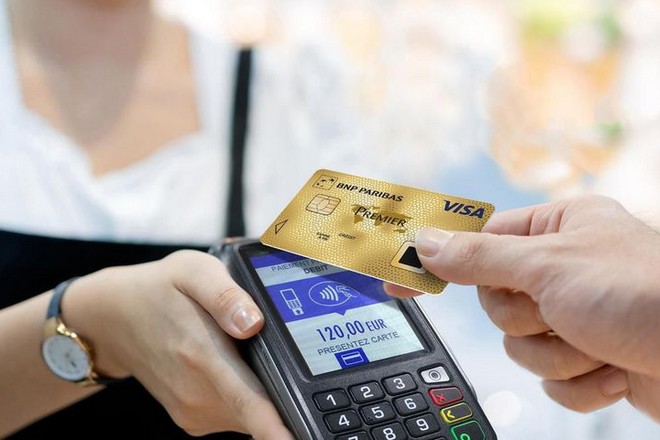 Carte bancaire sécurisée par empreinte digitale chez BNP Paribas