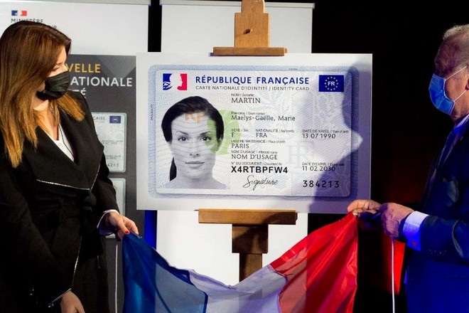 Nouvelle carte d’identité, moins facilement falsifiable