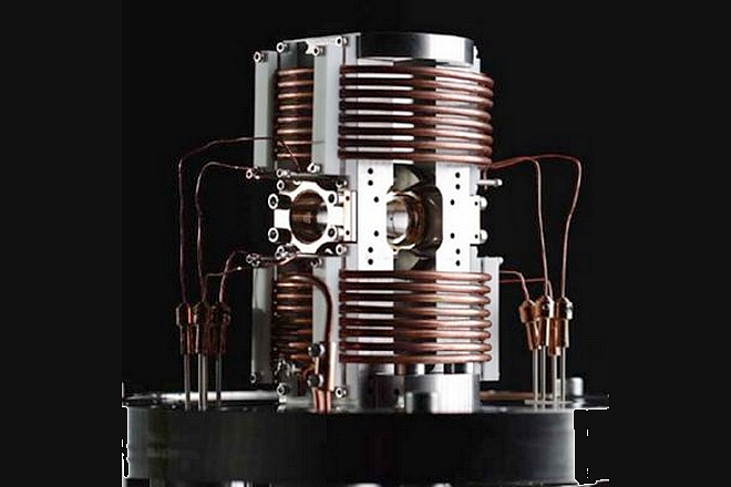 Le fondateur d&rsquo;OVH investit dans les jumeaux numériques de médicaments testés grâce au quantique